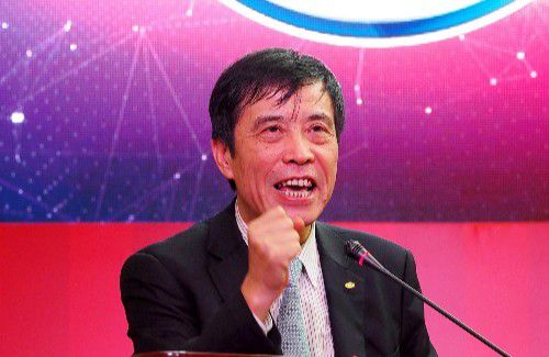 拜仁1-5惨败法兰克福，赛后主帅图赫尔接受采访。
